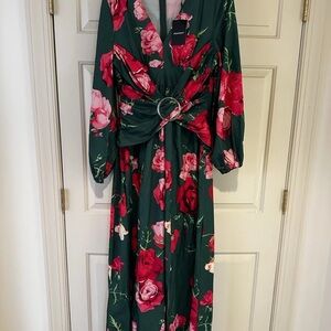 Chic Long Sleeve Floral Dress in Green and Red NWT size large